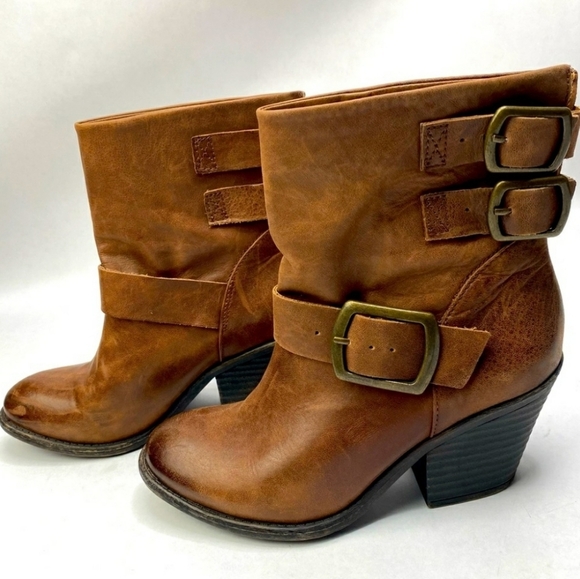 NEW Lucky Brand Tommie Boots Triple Buckles Distressed Leather Ankle Booties - Picture 13 of 14